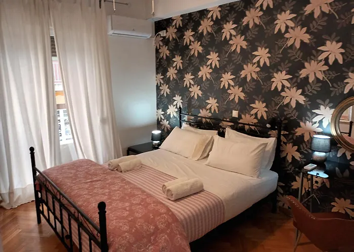 Stunning Apartment In The Heart Of Athens